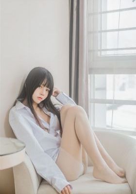 边吻边摸下面视频免费_4K高清在线观看